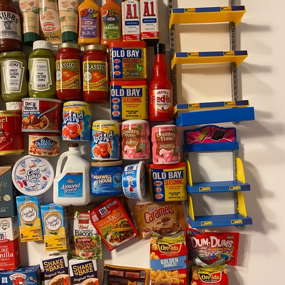 minibrands bundle!! Choose 7! - Picture 3 of 4